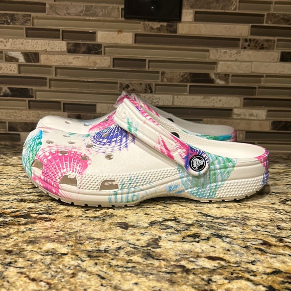 CROCS Shoes - Cyber Beach-Multi Seashell Crocs